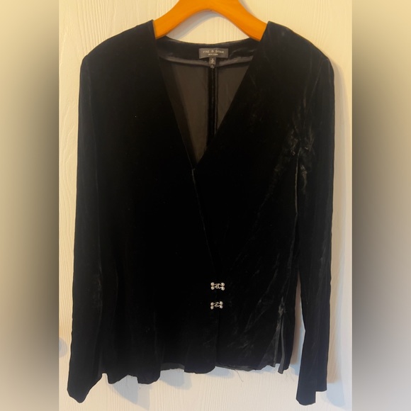 Rag & Bone Black Top Crafted of plush velvet SIZE SMALL - Picture 3 of 5